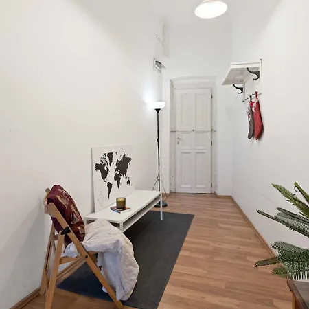 Designer 4br 2 Baths Jewish Quarter Heart