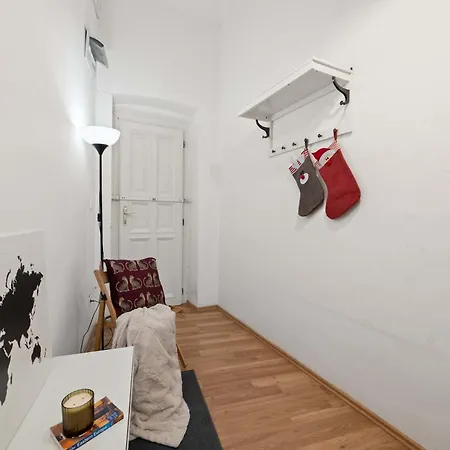 Apartment Designer 4br 2 Baths Jewish Quarter Heart Budapest