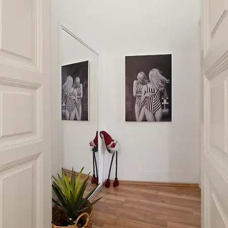 Apartment Designer 4br 2 Baths Jewish Quarter Heart