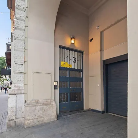 Designer 4br 2 Baths Jewish Quarter Heart * Budapest